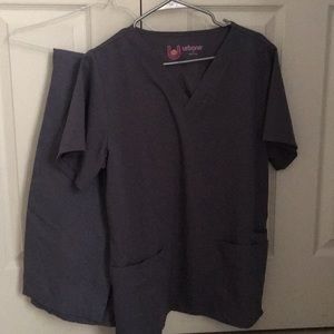 Scrubs set